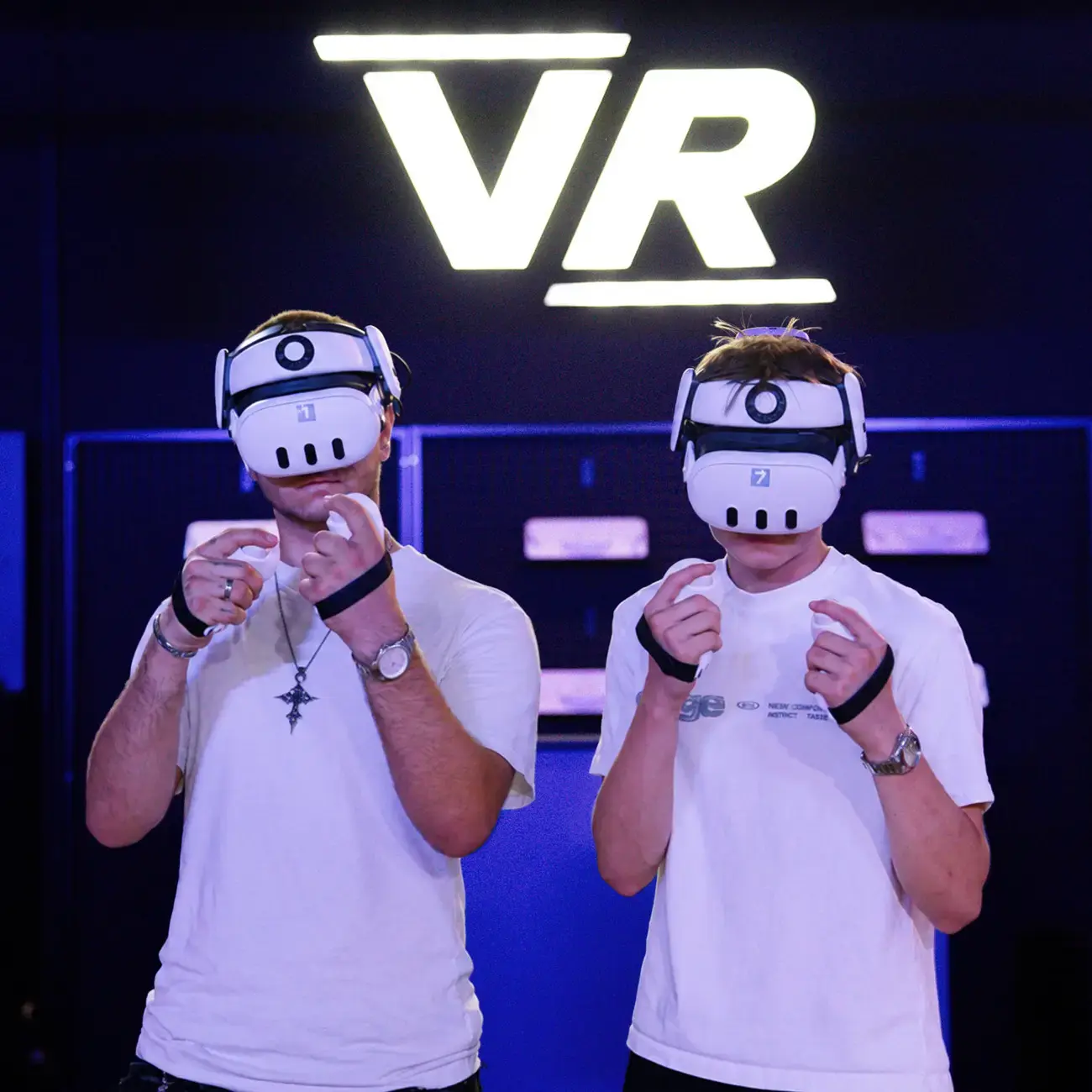 VR