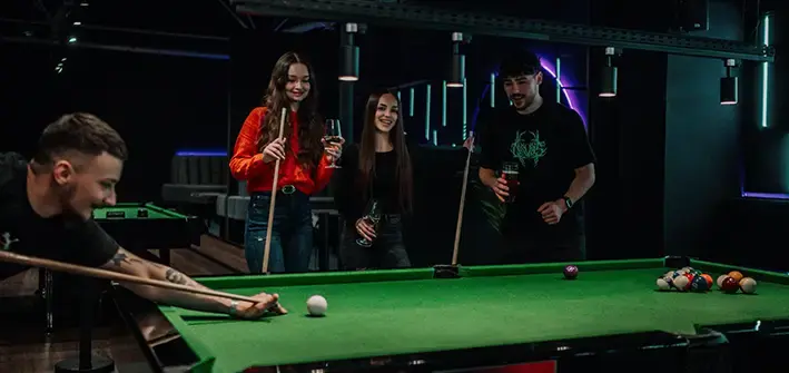 Jak trzymać kij do bilarda?