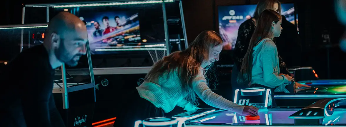 Air hockey po polsku i historia powstania gry