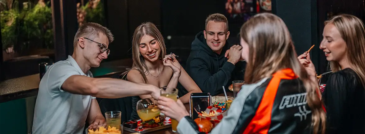 Co zjeść w Krakowie podczas nocnego zwiedzania?